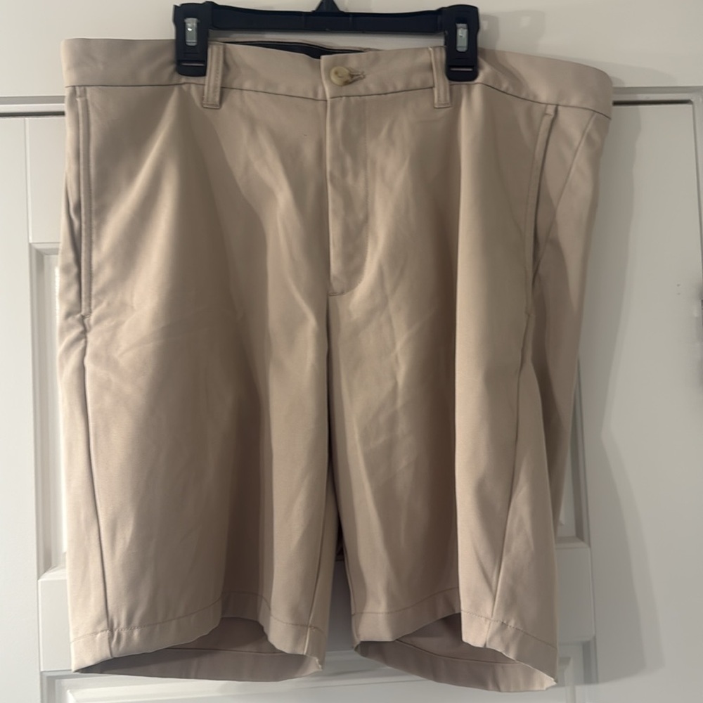 Men’s Jos A Banks Traveler flat front tailored fit short size 36